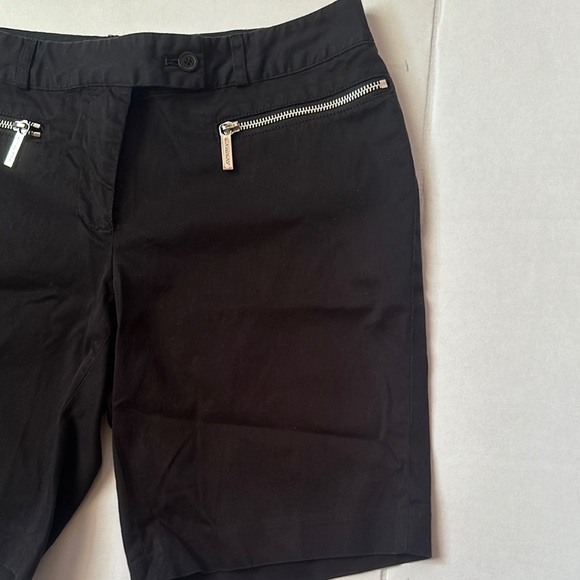 Michael Kors Black City Shorts with Zipper Pockets - Size 6 - Picture 6 of 16